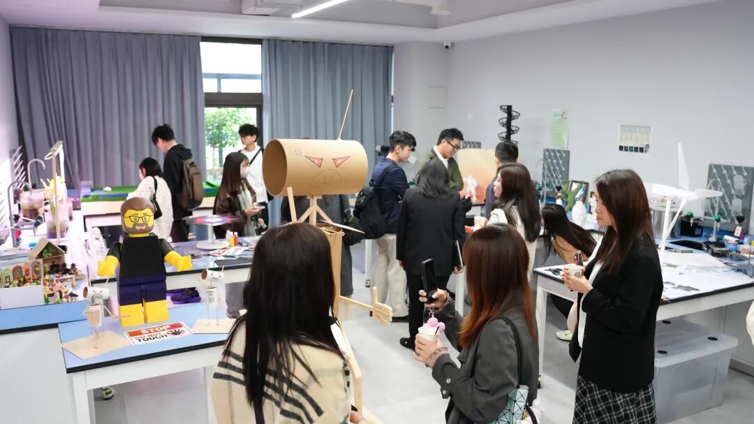 AI赋能教育 深港同心筑梦|我校与香港九龙城浸信会禧年小学姊妹学校共建交流活动顺利开展